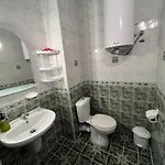 Acacia Apartment *