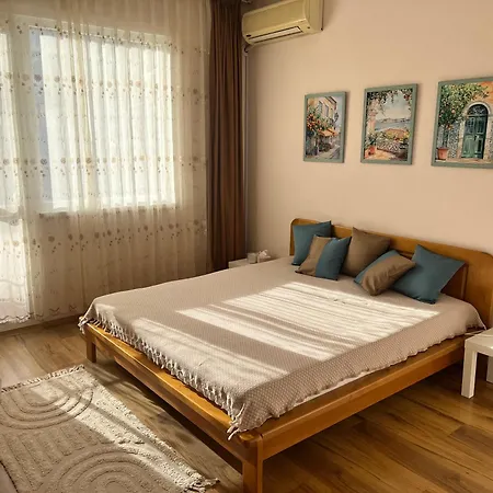 Acacia Apartment *